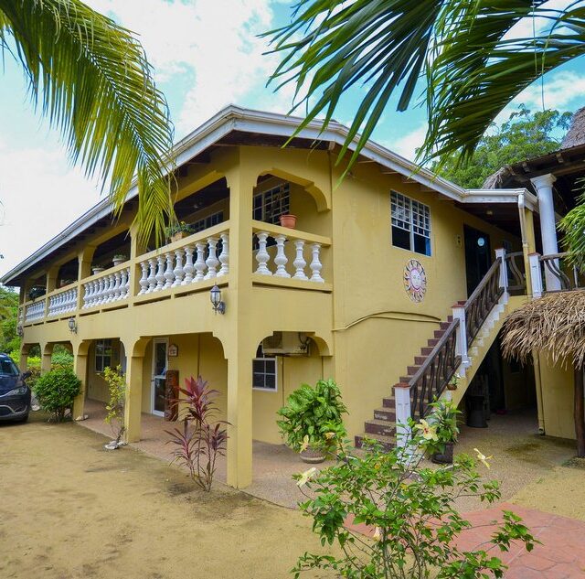 Belize Bed and Breakfast Gallery